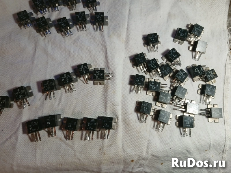 Тиристоры.  Оптроны.  Симисторы.  Диоды.  Стабилитроны.  Динисторы.  Варикап. изображение 5