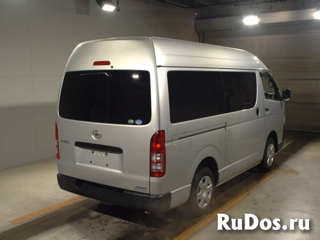 Грузопассажирский микроавтобус категория B Toyota Hiace Van фотка