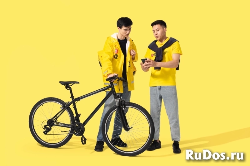 Kуpьеp-партнер сервиса Яндекc.Eдa фотка