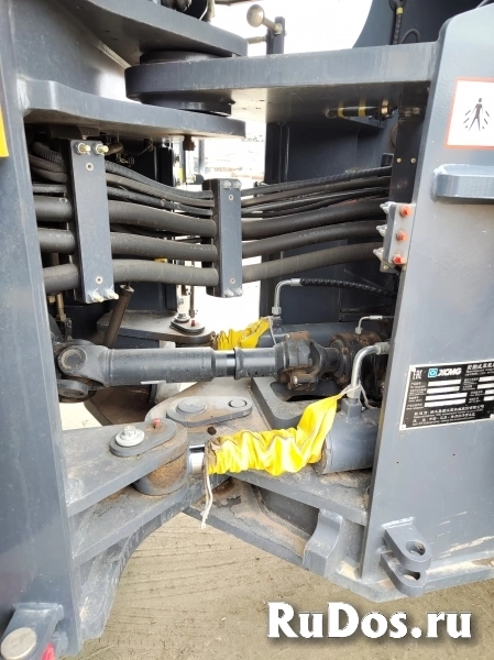 Погрузчик ZL60GV может работать с техникой с приводом 8х4 с доставкой в город Москва изображение 12