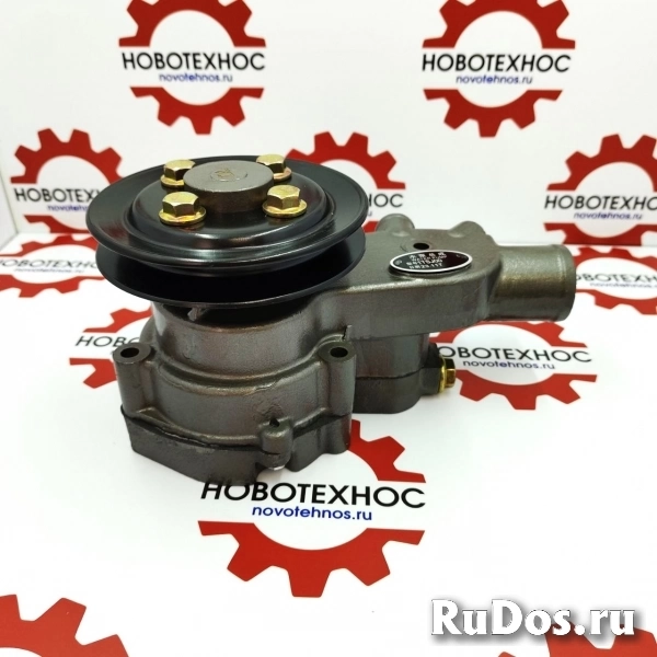 Насос водяной помпа Yuchai YCD4R22T-100 на китайских фронтальных погрузчиках ZL20 с двигателем Yuchai YCD4R22T-100 марок: Shanlin ZL20, Fukai ZL 926 фото