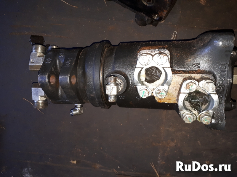 Центральный коллектор Komatsu 703-08-33651 изображение 3