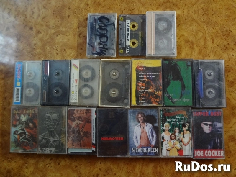 Аудиокассеты с записями фотка