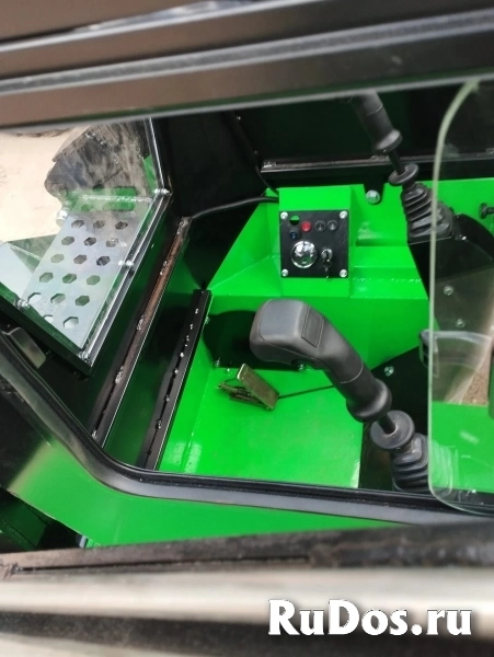 Бортоповоротный погрузчик H 450 изображение 6