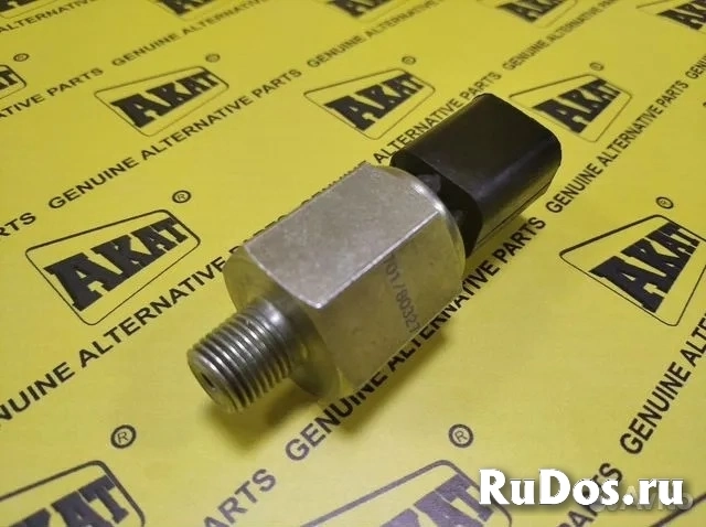 Датчик давления масла JCB 701/80327 фото