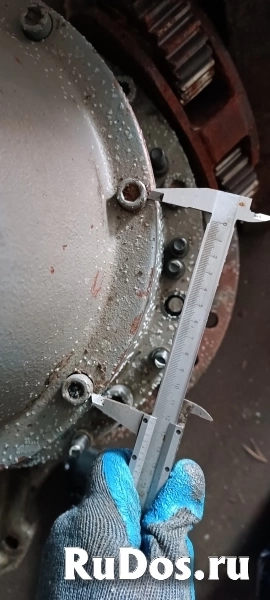 Гидромотор поворота Hitachi 4289284 изображение 3