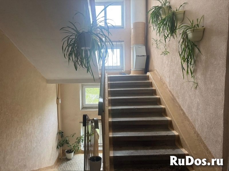 Квартира в хорошем состоянии, три комнаты, 63 кв.м. изображение 9