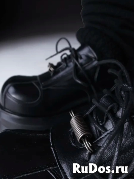 Полуботинки демисезонные на высокой платформе на шнурках изображение 3