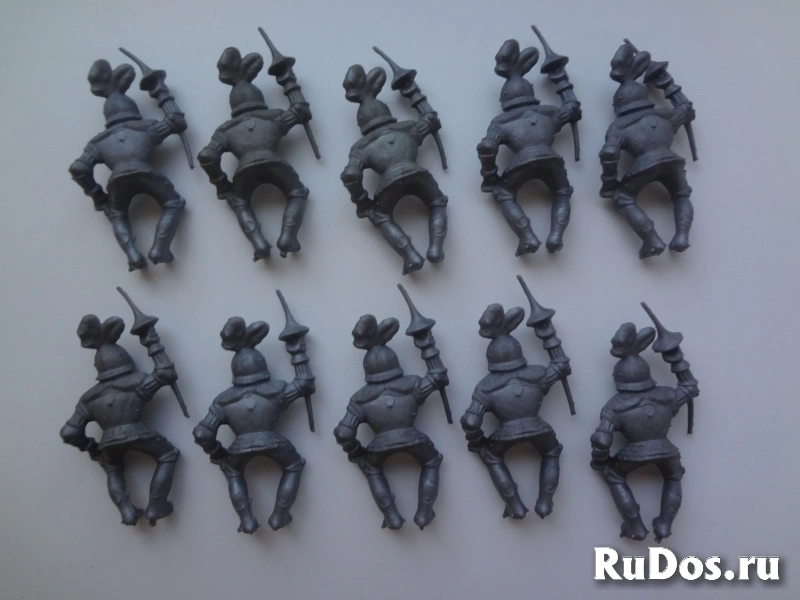 Рыцари-всадники ГДР фотка