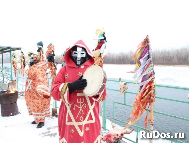 Я являюсь хранительницей древних знаний передававшихся мне по нас фотка