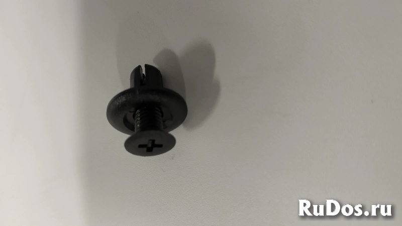 Клипсы/пистоны изображение 3