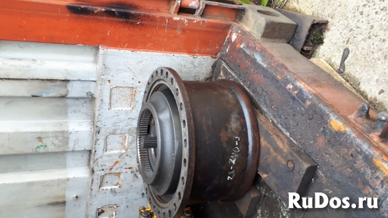 Редуктор хода без гидроматора hitachi zx 240-3 фотка