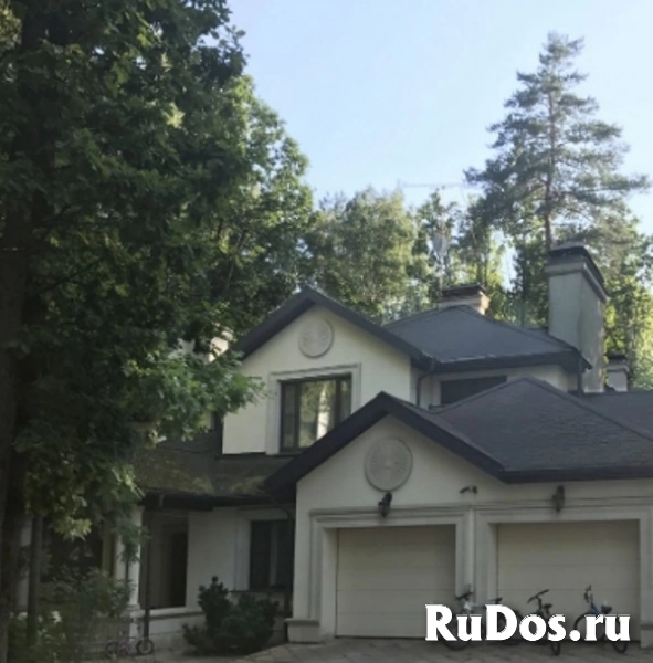 Продаю дом в Подмосковье 1050 кв.м. с участк. 40 сот. 13 км. От М фото