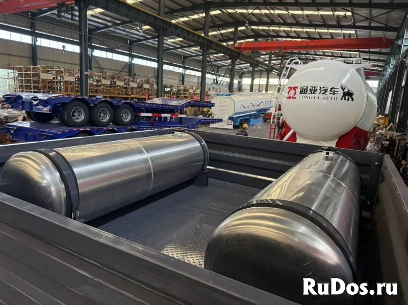 Полуприцеп-трал с трапами TONGYADA CTY9603TDPS негабарит с понижением 3-оси, грузоподъёмностью 45 тонн, новый изображение 3