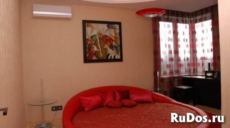 Шикарная квартира в новом доме с дизайнерским евро изображение 5