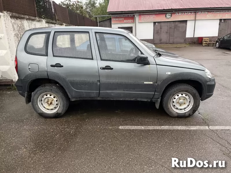 Продам CHEVROLET NIVA фотка