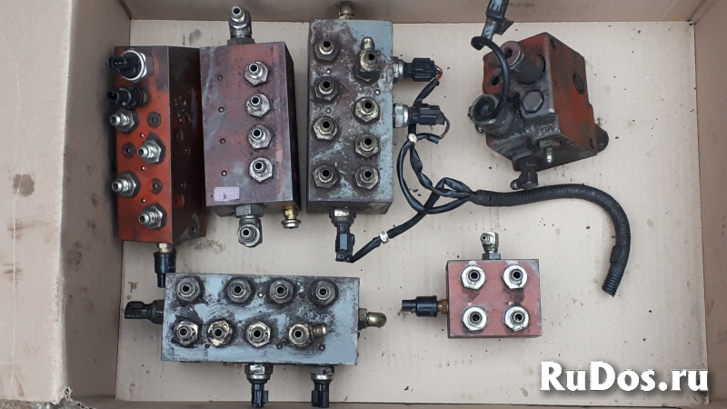 Блок электромагнитных клапанов hitachi фотка