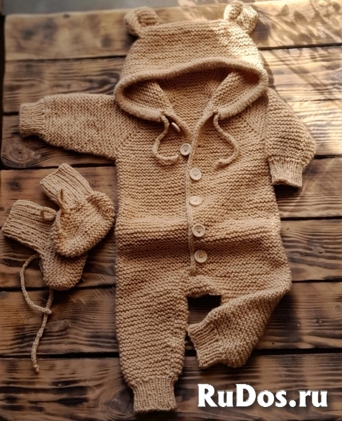 Комбинезон с пинетками фото