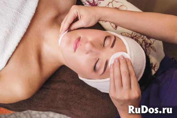 Процедура - Миндальный пилинг лица фото