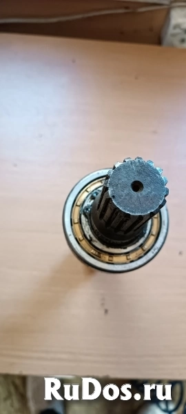 Вал гидромотора поворота 3085794 изображение 3