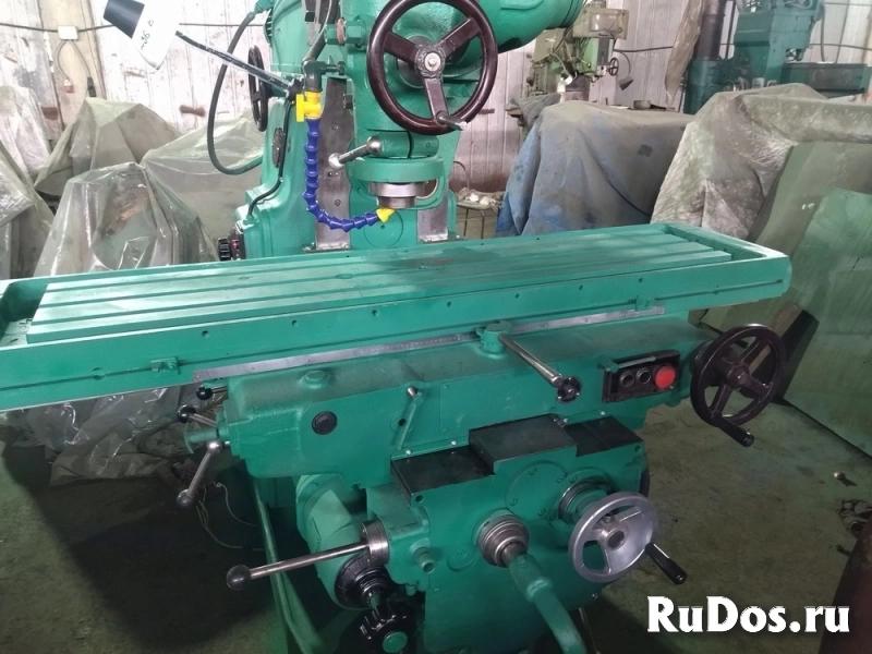 6М83Ш станок фрезерный консольный широкоуниверсальный продам изображение 3