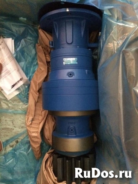 Brevini RPR3067DCT 126 IEC Редуктор поворота Италия фотка