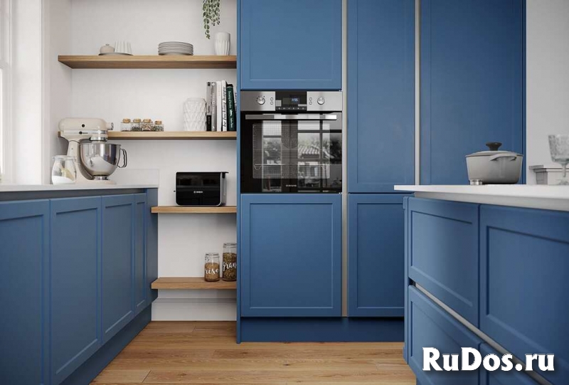 Кухня с островом и профилем Gola. изображение 3