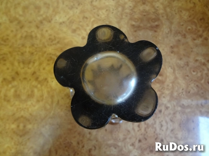 Ваза для цветов из цветного стекла изображение 5