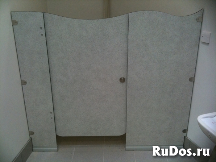 Детские сантехнические кабинки для детских садов HPL изображение 3