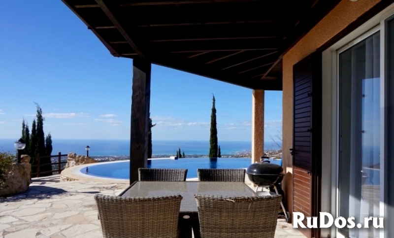 Шикарная 5-спальная вилла с панорамным видом в районе Пафоса-Кипр изображение 3