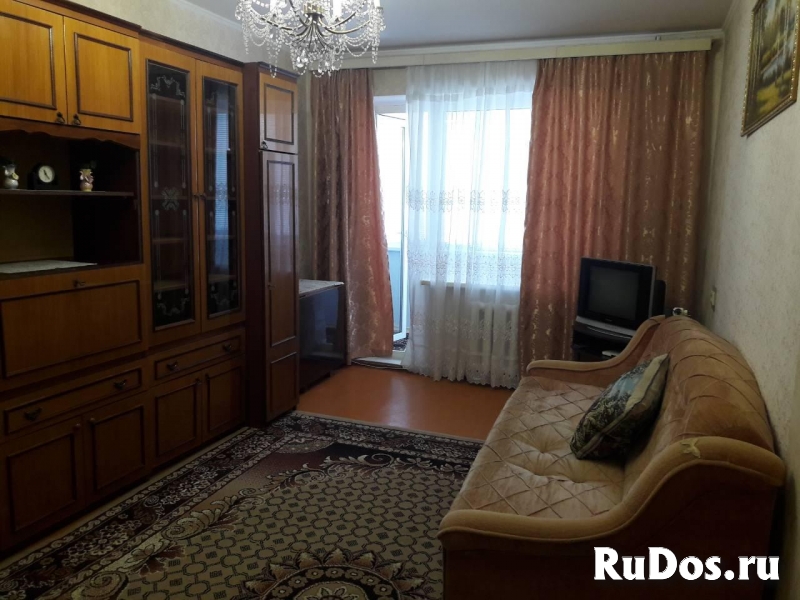 Сдается 2-х комнатная просторная квартира фото