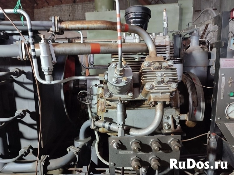 Продам УКС 400 компрессор высокого давления на шасси 2-ПН-4М изображение 7