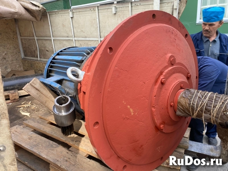 Редуктора, эл. двигатели, муфты, насосы, тормоза от производителя фотка