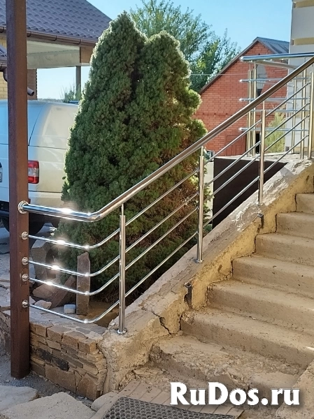 НЕРЖАВЕЮЩИЕ ПЕРИЛА в магазин, офис, дом. фотка