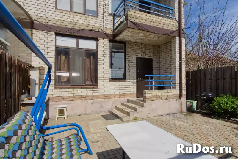 Трёхэтажный дом с террасой и красивым видом в развитом районе Краснодара фотка