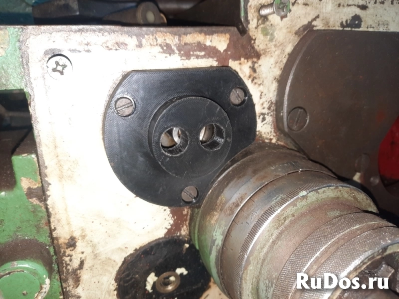 фланец масляного насоса консоли фрезерных станков 6Р12,13,82,83,ВМ127 изображение 3