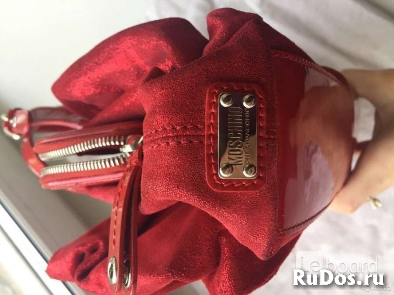 Сумка moschino италия красная замша натуральная лазерная лак кожа изображение 3