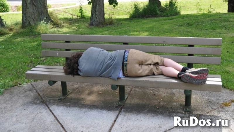 Требуются осенне-зимние одежда и обувь для мужчин и женщин, попавших в трудную, жизненную ситуацию. фото