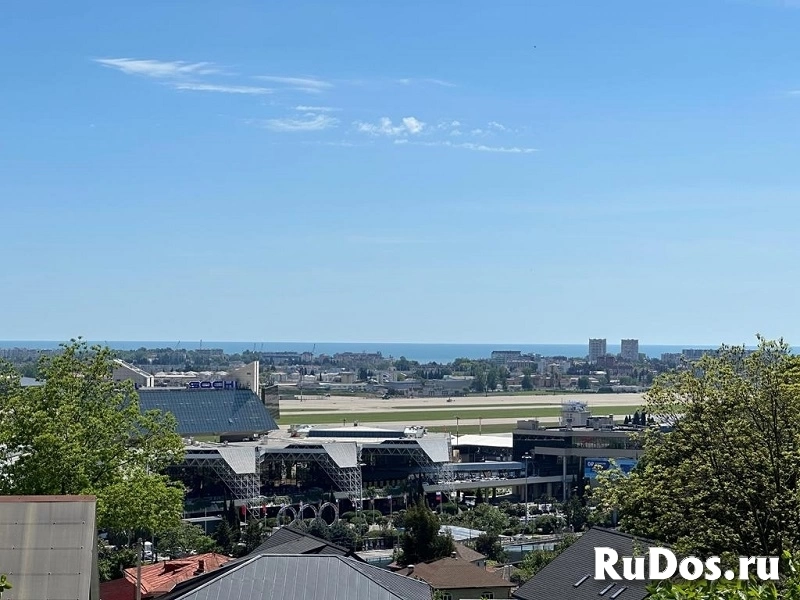 Шикарный коттедж напротив аэропорта изображение 3