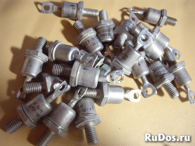 Тиристоры.  Оптроны.  Симисторы.  Диоды.  Стабилитроны.  Динисторы.  Варикап. изображение 11