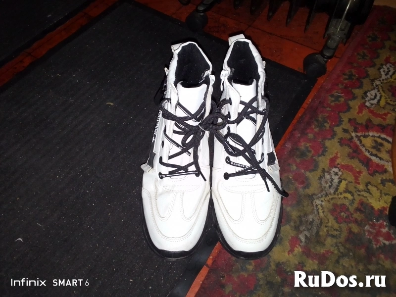 Кроссовки женские 40 размер новые фотка