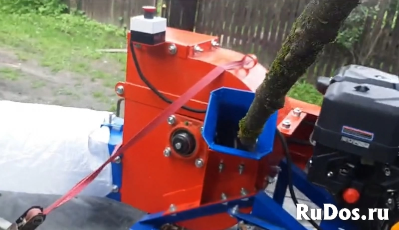 Аренда щепореза для утилизациии веток на прицепе изображение 3