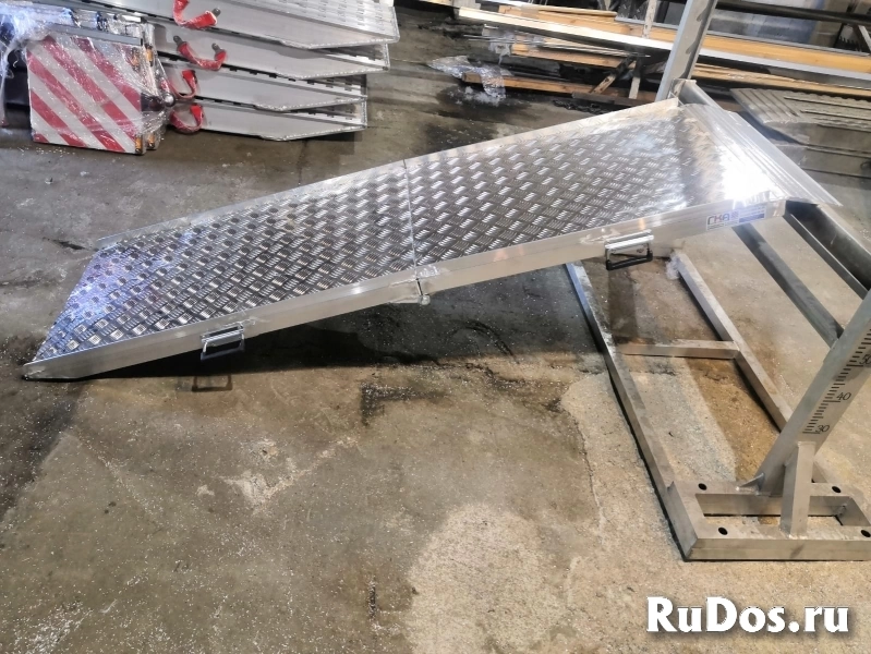 Погрузочный мост 3000 мм складной изображение 4