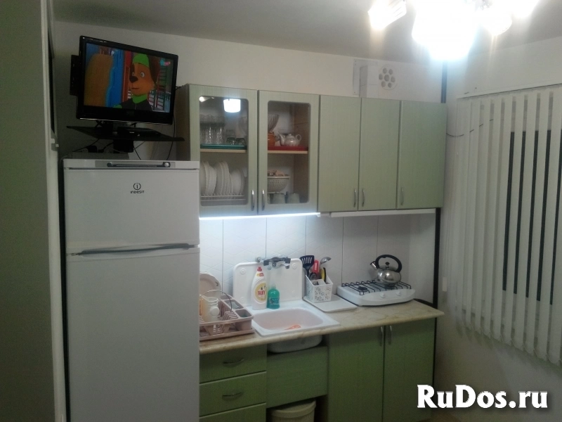 1 комнатная квартира посуточно в центре, море 200 метров изображение 10