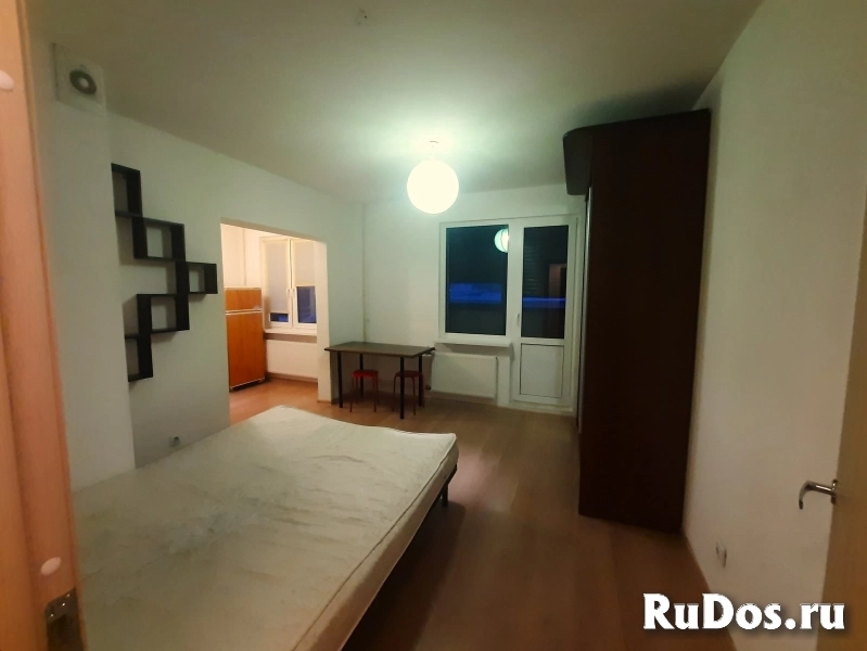 Продам студию с выделенной кухней в Кировске изображение 4