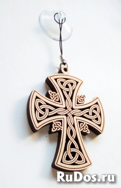 Крест с орнаментом на присоске изображение 5