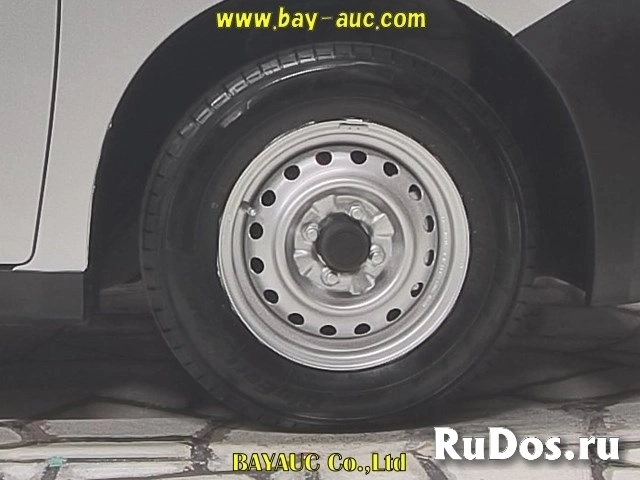 Универсал Mitsubishi Lancer Van кузов CVY12 модификация 15M изображение 5