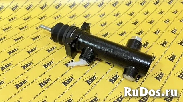 Цилиндр тормозной главный парный Terex 6111136M92/ T110747 фото