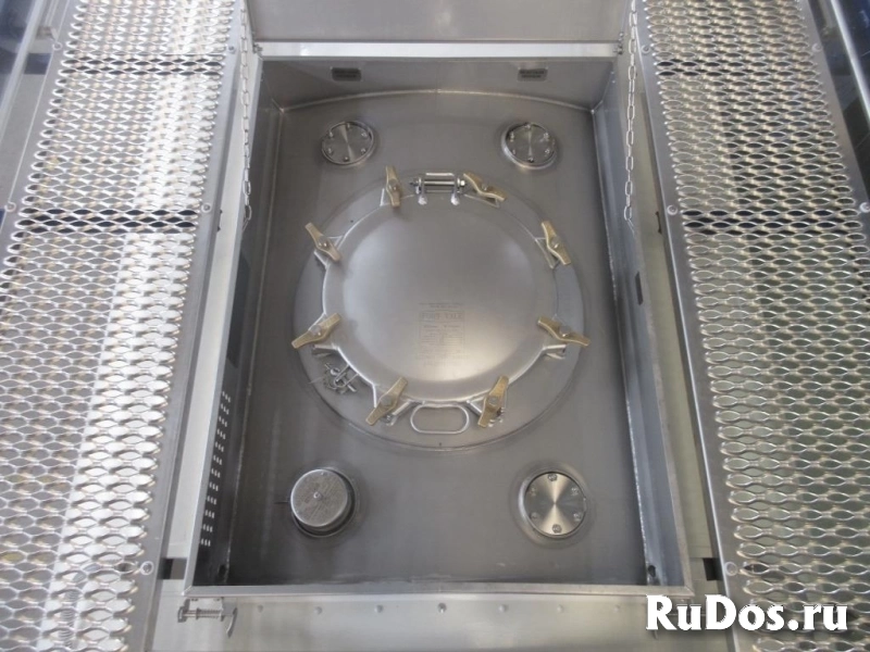 Танк-контейнер тип Т11 объём 24м3 для перевозки щелочных элементов, новый. изображение 5