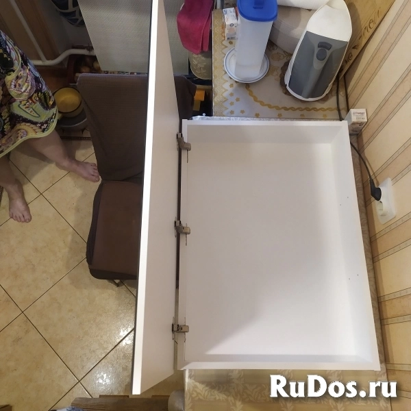 Продаю новое зеркало-шкаф изображение 3